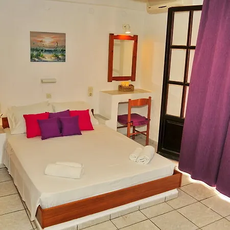 Cleopatra Apartahotel Hersonissos (Crete)