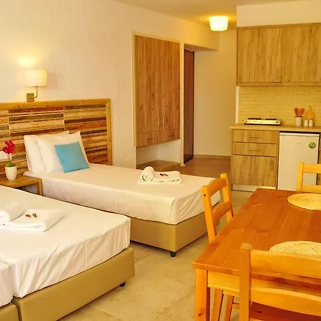 Aparthotel Cleopatra 3*